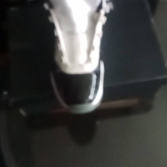 Retro Jordan 11's mid hight white and blac size 13 - Picture 4 of 10